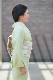 kimono-woman-akane-imai