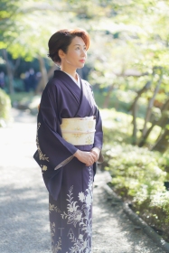 kimono-woman